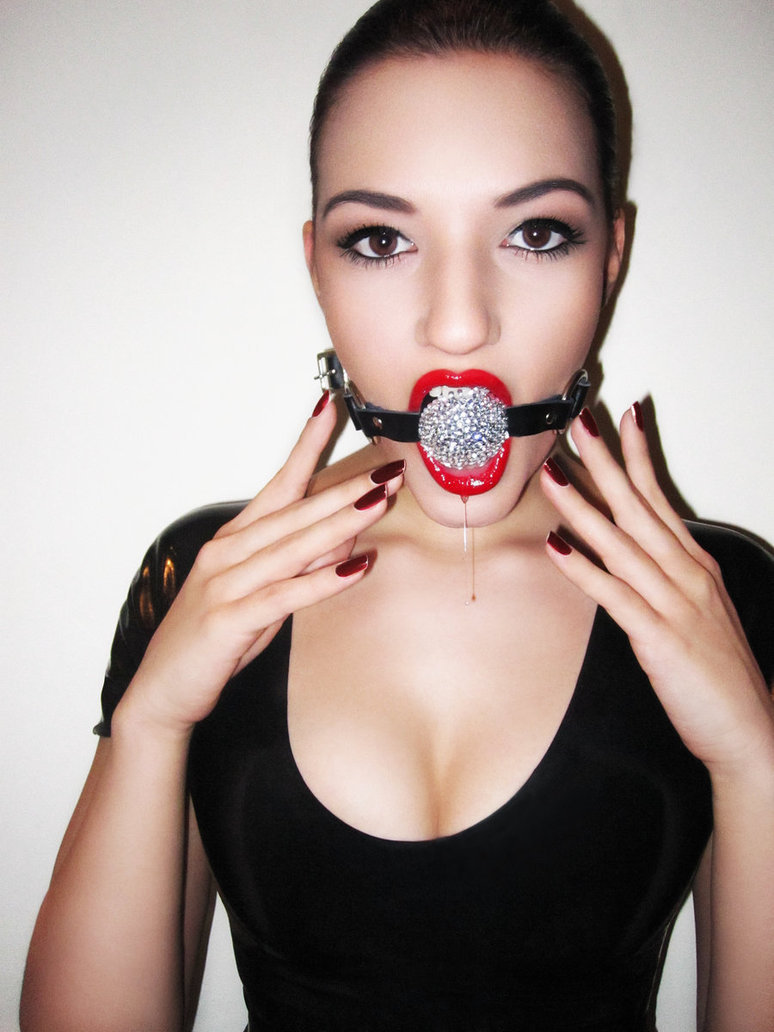 adorablebipolar:  deepervalley:  The Red #7 /DV spitonme:  I’d love to watch this