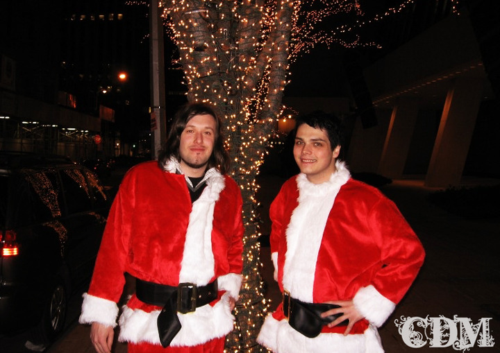 killjoysattack:  fourmoreblocks:  um.  oh my..  No idea what&rsquo;s going on