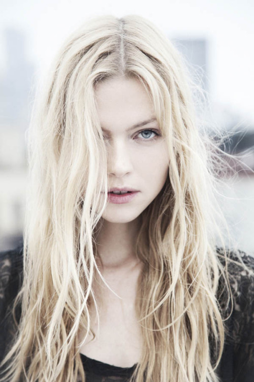 herpopsiclemelts:  Corrinna Drengk | Josefin Bietti