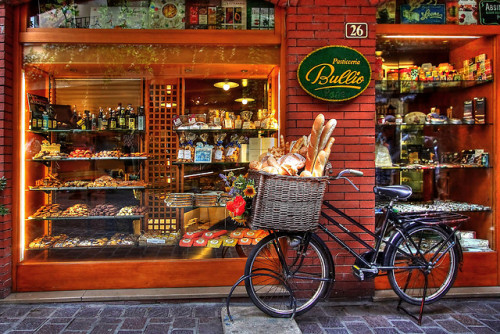 Pasticceria | Malcesine, Veneto, Italy  © Allan Stodd