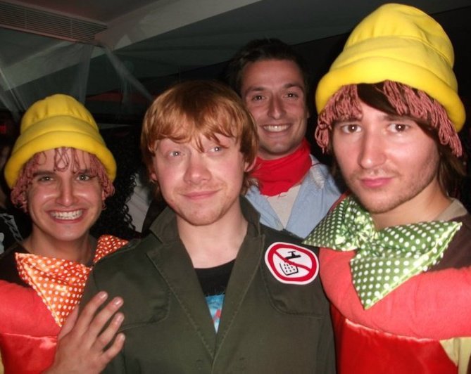 younopoo:  msnoname:  Rupert at a Halloween party? I’ve been wondering what he