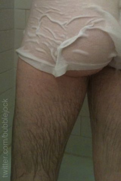 bubblejock:  my legs always look hairier when wet #DailyButtPic  yes