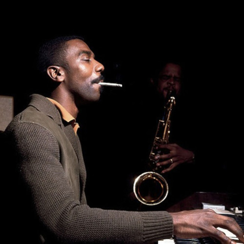 gentlemanlosergentlemanjunkie:Jimmy Smith at the organ, but I am not sure who that is on tenor.That&