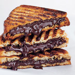 fuckyeahcomfortfood:  grilled nutella sammiches