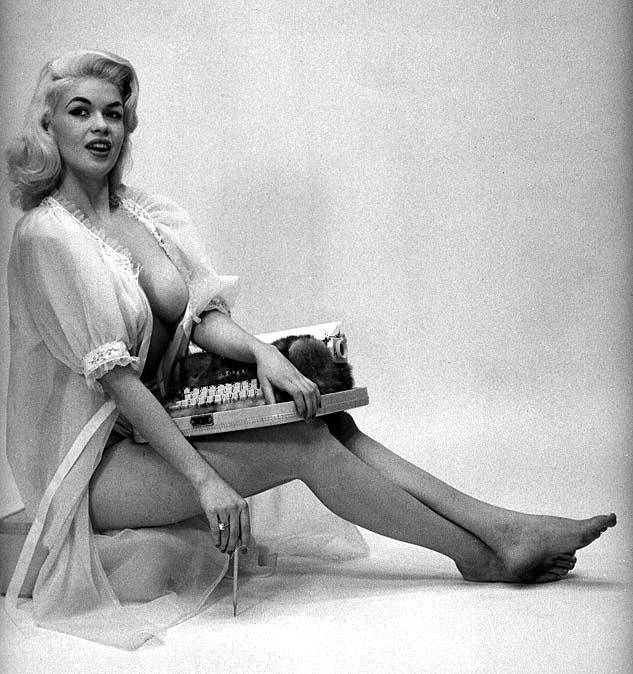 vintageandretroladies: