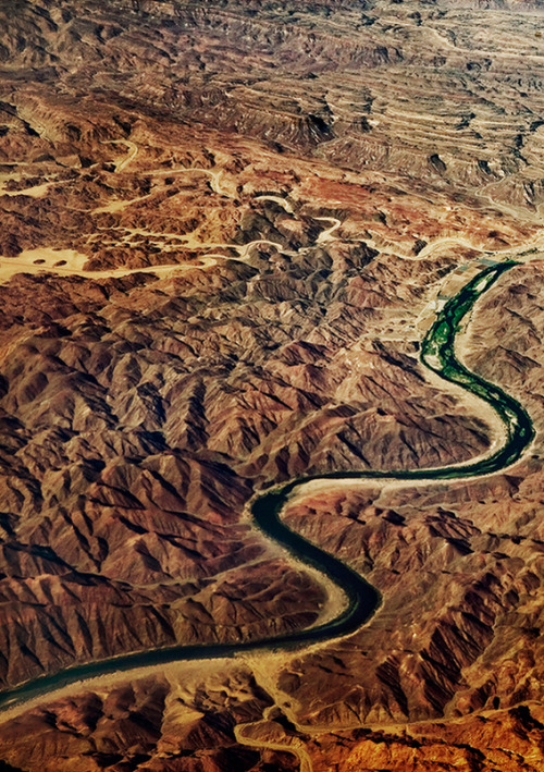 By: Jakob Wagner (via 10.000m above Africa on the Behance Network)