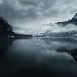 theworldwelivein:  By: Akos Major (via Hallstatt