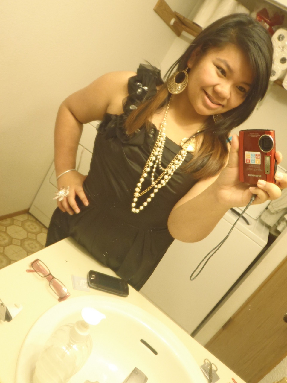 ladiee3dmel:  jessicadaproza:  CHS Homecoming outfit ? yess (:   DANNNGGGG&gt;
