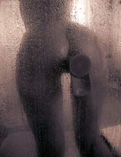 fuckyeahsirharder:  Yeah, I definitely need to be doing this right now. -krys  If only I was a glass shower door&hellip;