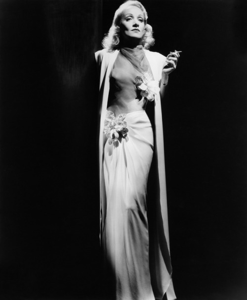 2831:  Marlene Dietrich  porn pictures