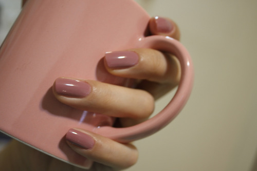 Essie “Lyford Lilac”.
Via