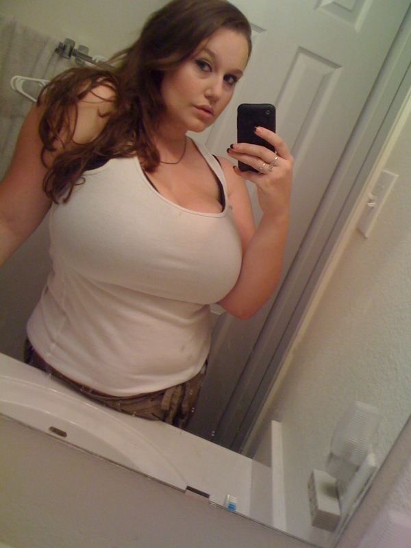 boob-corp:  bigtitsnews:  Selfpic of a lovely busty babe  follow us over at Boob-Corp™
