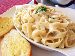 -sparkrocker:  my favorite italian dish  I&rsquo;m from southern Italian descent, but an occasional fettuccine meal is tasty. 