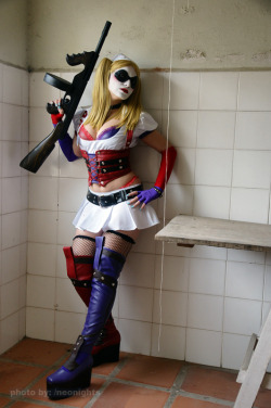 Expressioniskey:  Dirtythoughtes:  Omfg! Its Harley From The Batman Arkham Asylum Game!!