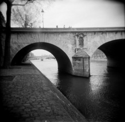 greengagephotography:  “Pont Louis-Phillippe” © Adam Clutterbuck Paris bridge 