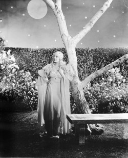 vintagegal:  Alice Faye in “George White’s