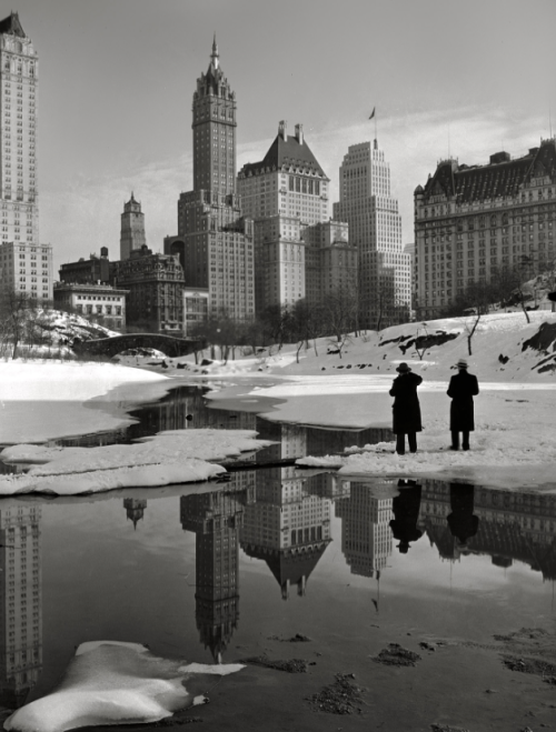 newamsterdamlemonade:  Central Park, 1938. adult photos