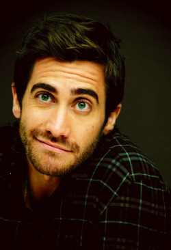 painttheskygreen:  What is beauty? Jake Gyllenhaal