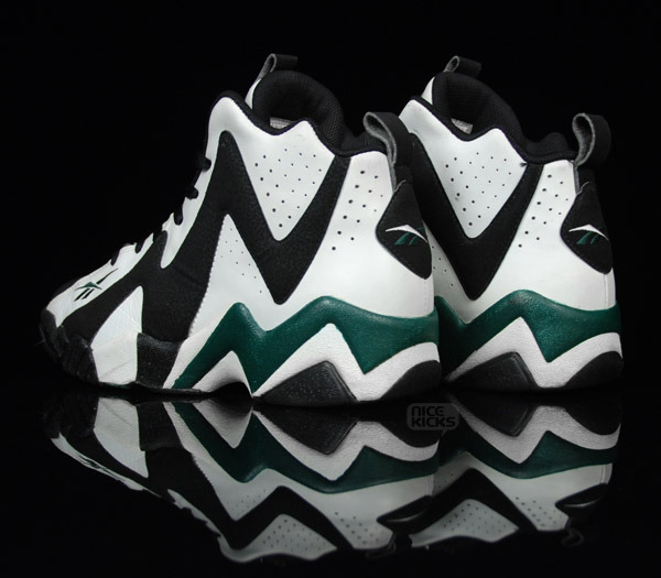 obsexxed:  If Anyone from Reebok follows obsexxed. RETRO THESE!    PLEEEEEEEEEEEEEASE