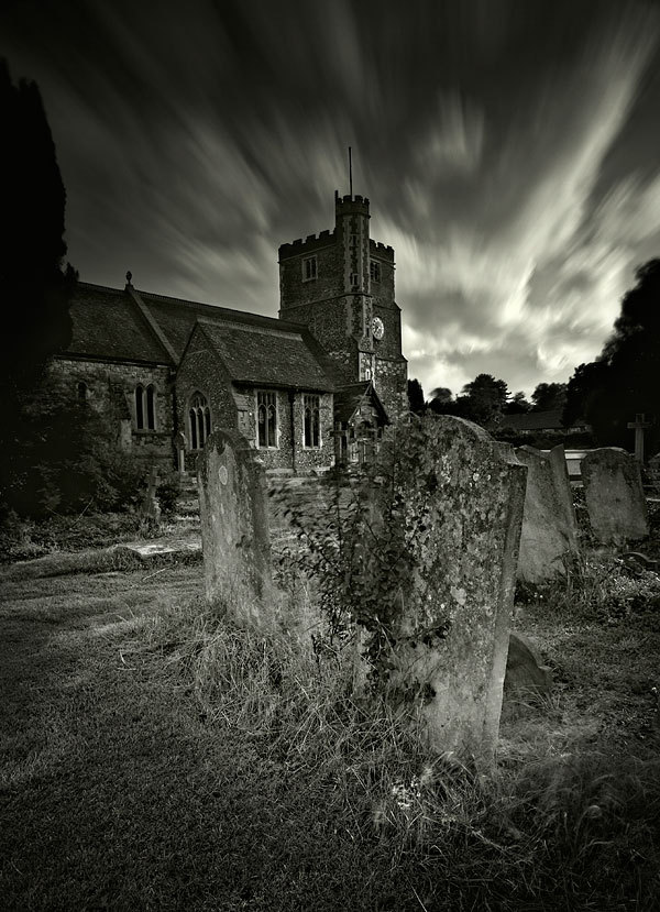 steros:  Churchyard by angelreich 