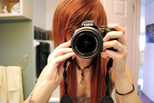 I like her hair. Love the color ;D Maybe i’ll get my hair like that next time…