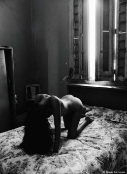 eroticimages:  alone … but feeling eyes watching … 