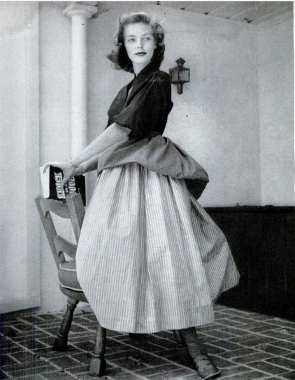 yehyehgrace (Lauren Bacall modeling a maternity dress. (She...)