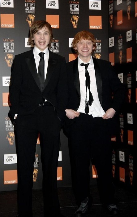 saraherself:Peter Pevensie and Ron Weasley? holy mother of hnng~when two different worlds collideSo 