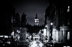 kari-shma:  Whitehall at Night by *Gremlich