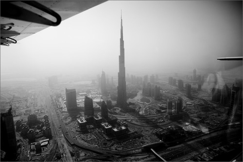 Burj from the air
doublewide:
“ Now that is what I call one-upping the neighbors.
”
fantastic photo