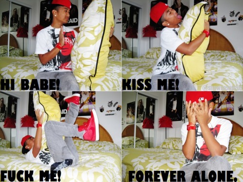 shawnasaurus:  Dear 2011, please bring me a girlfriend. 
