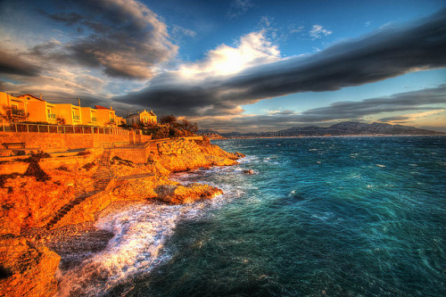 Endoume Sunset, Marseille, France© marcovdz