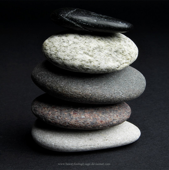 jerzee55sst:  Stones by Beautyfooluglysage   Kamyk jest stworzeniem doskonałym&hellip;