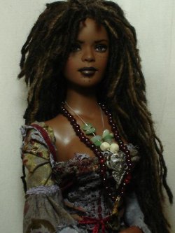 louisa-crystal:  breezyandapples:  Aren’t they  beautiful? I’ve found tons of these dolls photos on a fb page titled naturally beautiful us..and they have all sorts of dolls with loc’ed hair featured on there!! They are very inspiring, so thought