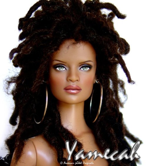 louisa-crystal:  breezyandapples:  Aren’t they  beautiful? I’ve found tons of these dolls photos on a fb page titled naturally beautiful us..and they have all sorts of dolls with loc’ed hair featured on there!! They are very inspiring, so thought