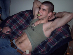 thatryguy:  hot &amp; lickable all over! 