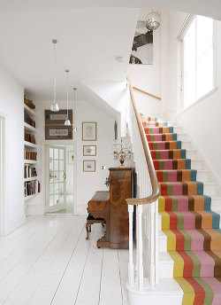 homedesigning:  design traveller: Styling inspiration: organic stripes 