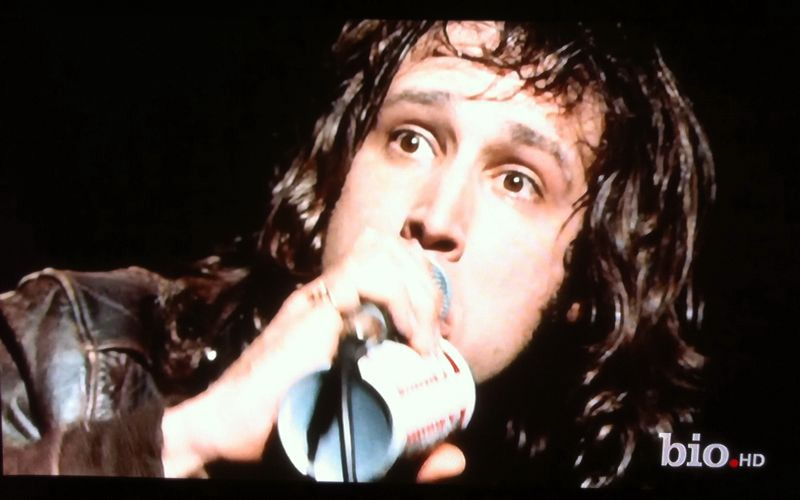 Pre-SNL Chevy Chase or Is This It-era Julian Casablancas?