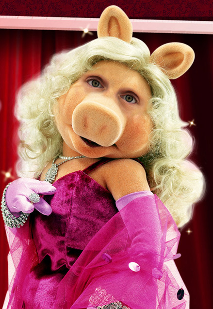 Miss Piggy with people eyes