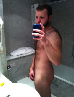 otter-monkey:  fortheloveofhairy:  Nice and