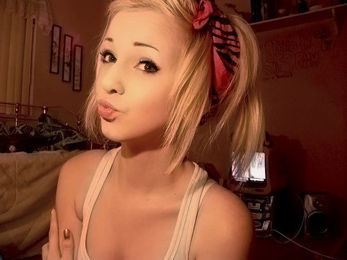 She is so pretty O.O