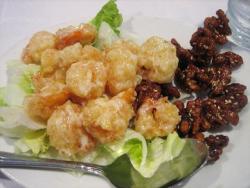 ayooanthony:  dannyphame:  Honey Walnut Prawns