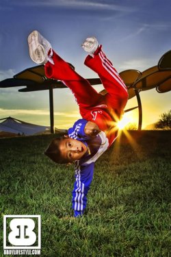 ayeitscandeezy:   I am 10 years old and my favorite thing to do is dance.” Bailey “Bailrok” Munoz is the youngest famous person I know.  He lives with his mother, his father, and little sister in Las Vegas Nevada.  His grandmother will tell you