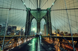 landscapelifescape:  Brooklyn Bridge at Night,