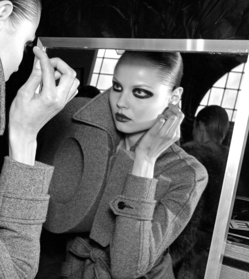 Magdalena Frackowiak backstage Viktor & Rolf