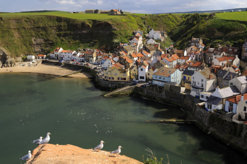 allthingseurope: Staithes, Yorkshire, England by zenith9