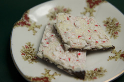 darkromantics:  Homemade Peppermint Bark