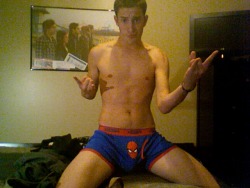 stoneherstoner:  we dont superman no mo, we just spider-man that hoe 