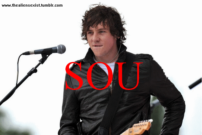 satansdaughterholylips:  thealiensexist:  DANNY SAYS: SOU FODA   you are, Daniel,