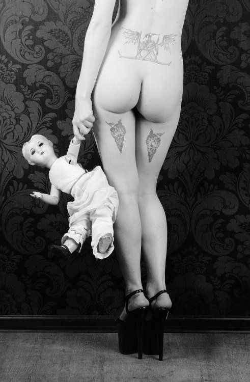Tattoos N Blondes
